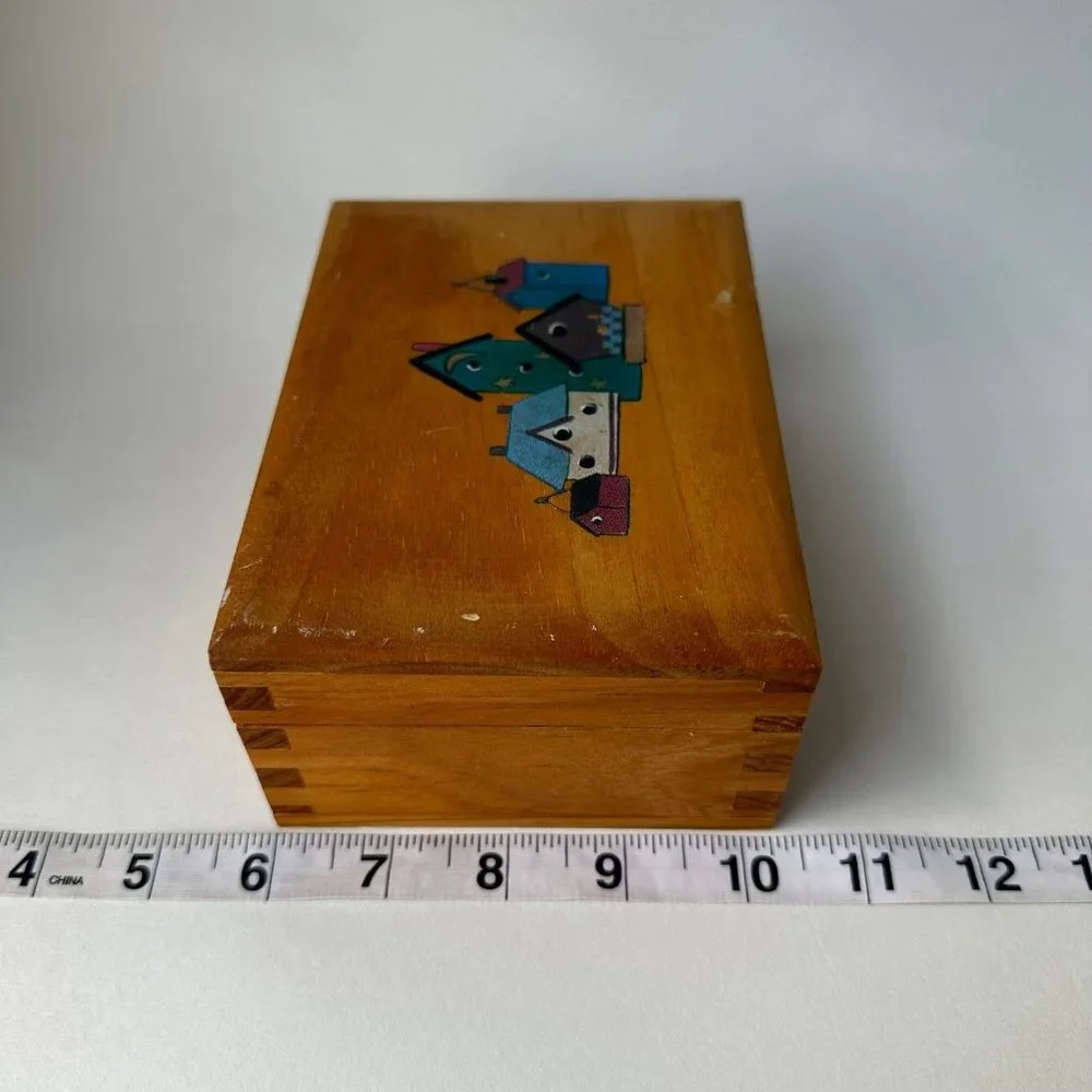Wooden Bird House Box - Picture 9 of 9
